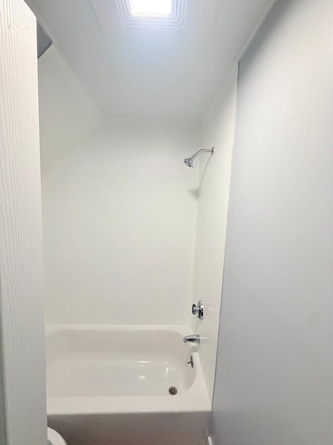 Building Photo - 39 Farren Ave