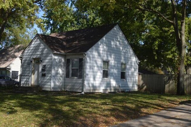 Primary Photo - 130 S Franklin Ave