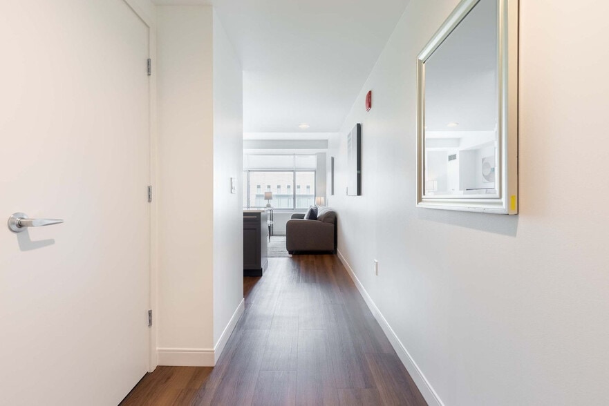 Building Photo - 350 Third Street-SI FL8-ID1050399P