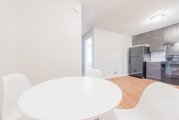 Building Photo - 2628 Candler Woods Dr
