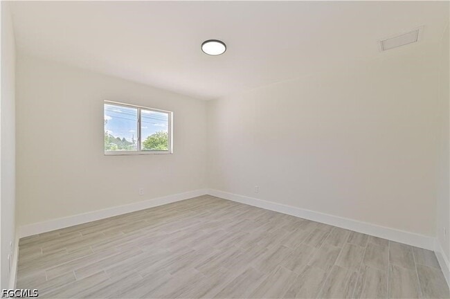 Building Photo - 4733 28th St SW