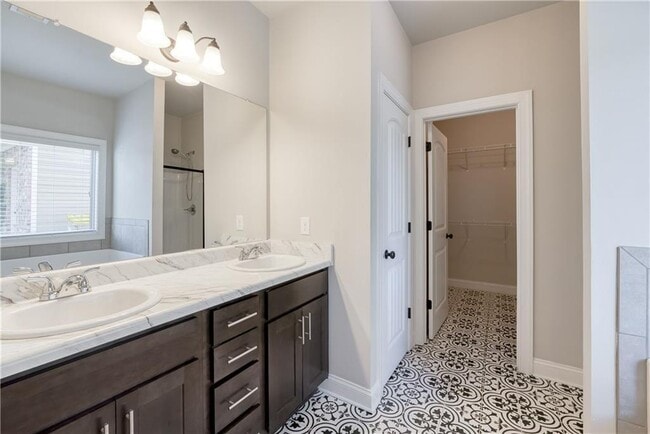 Building Photo - 428 Meadow Vista Ln