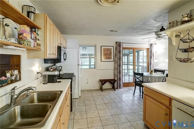 Building Photo - 14357 Western Riders Ln