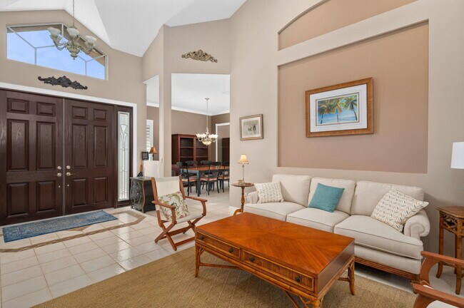 Building Photo - 1736 SW Mockingbird Dr