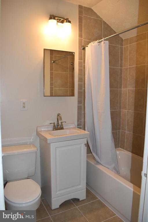 Building Photo - 9062 Washington St