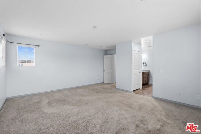 Building Photo - 24944 El Braso Dr