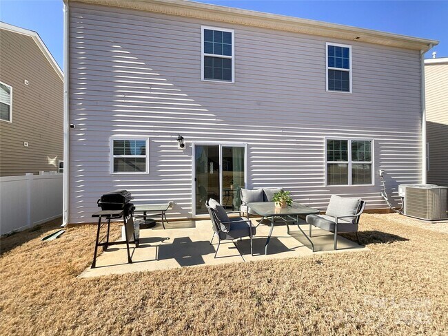 Building Photo - 9025 Remnick Dr