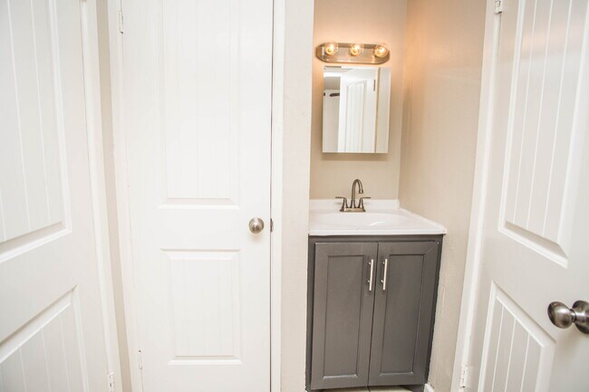 Building Photo - "Charming 4-Bedroom Home with Granite Touches & Gleaming Hardwood Floors in Lubbock!"