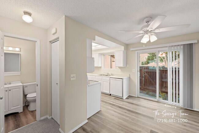 Building Photo - La Jolla 2BD Two-Story Townhome convenient...
