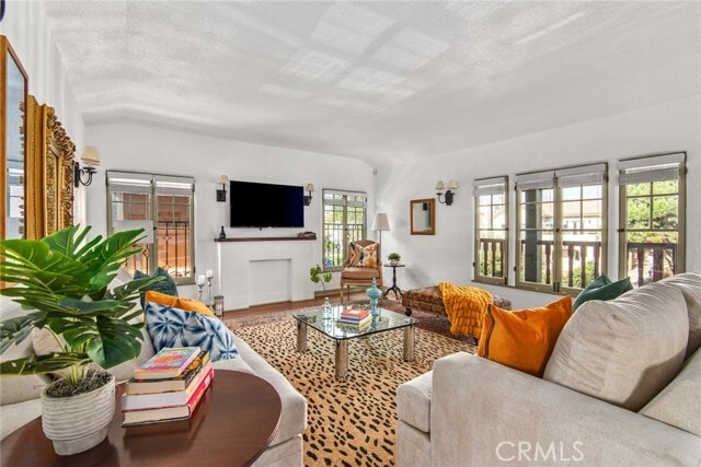 Primary Photo - 8246 4th St