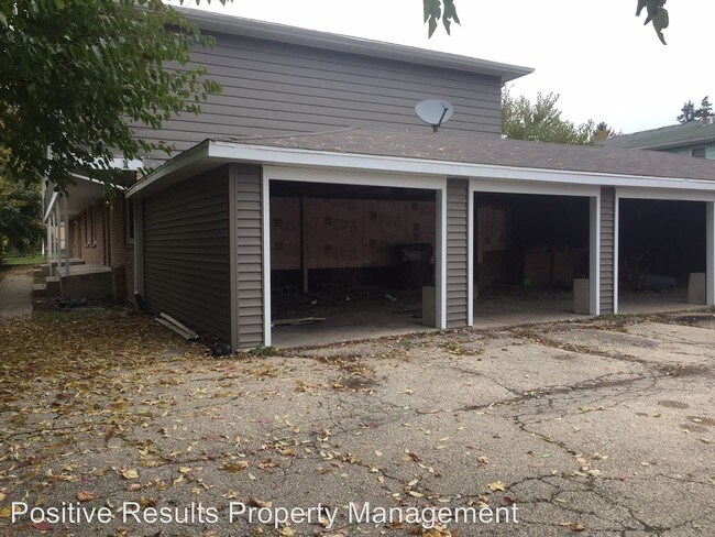 Building Photo - 3420 Harrison Ave