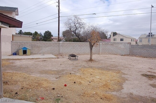 Building Photo - 6705 W Megan Ave