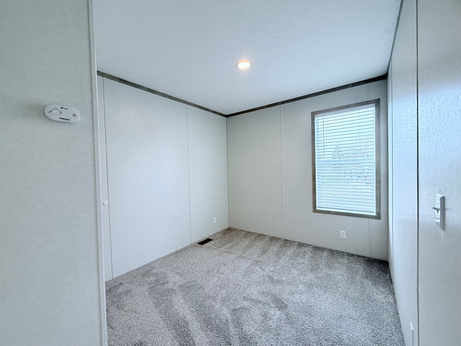 Building Photo - 52758 S Yorktown Ct