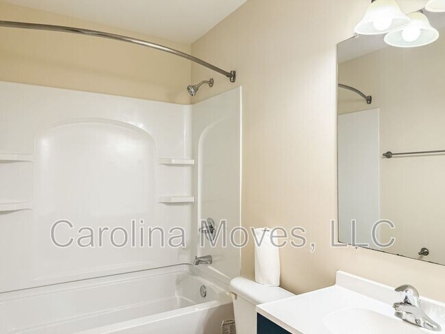 Building Photo - 310 Mulberry St