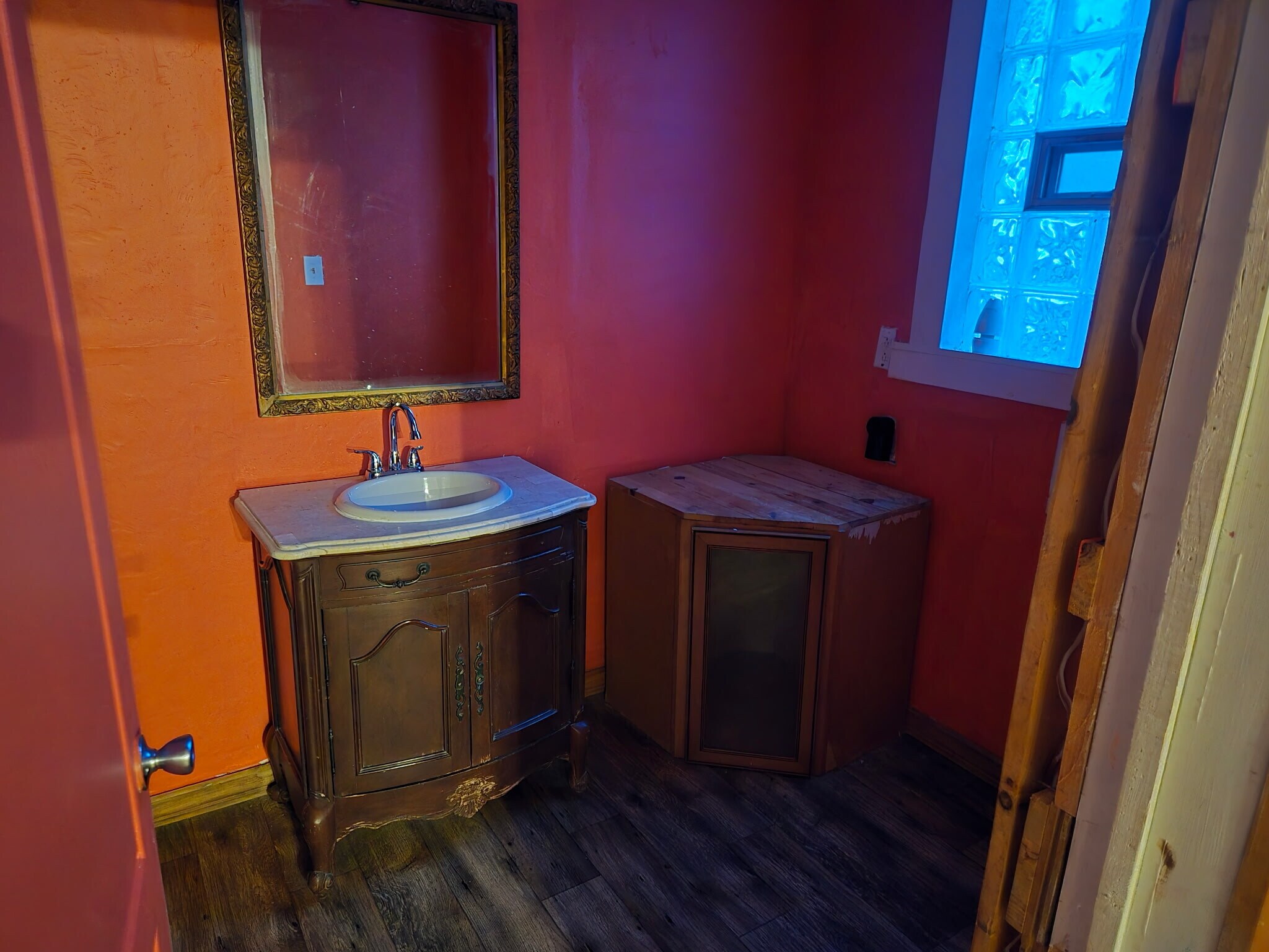 Building Photo - 1708 Moravia St