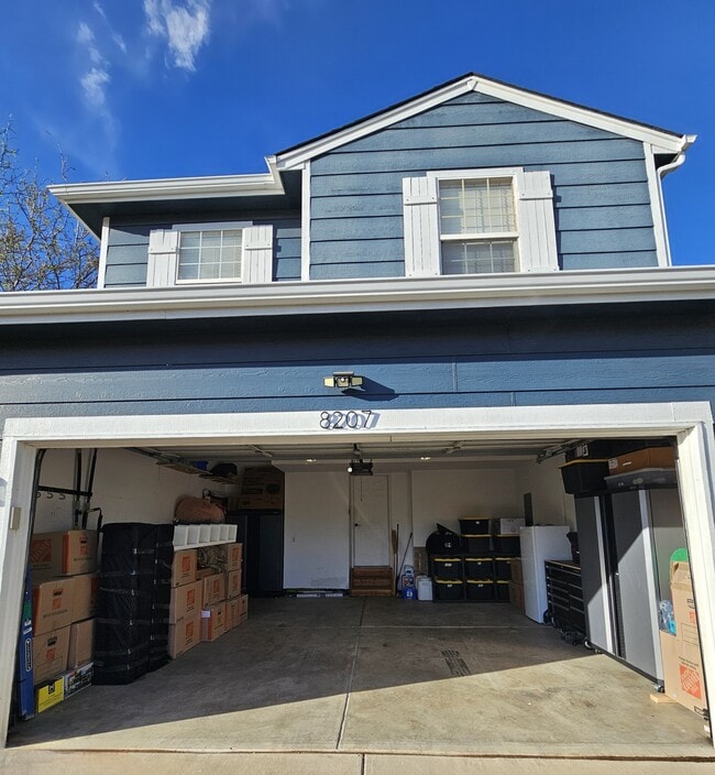 Building Photo - 8207 Monterey Way