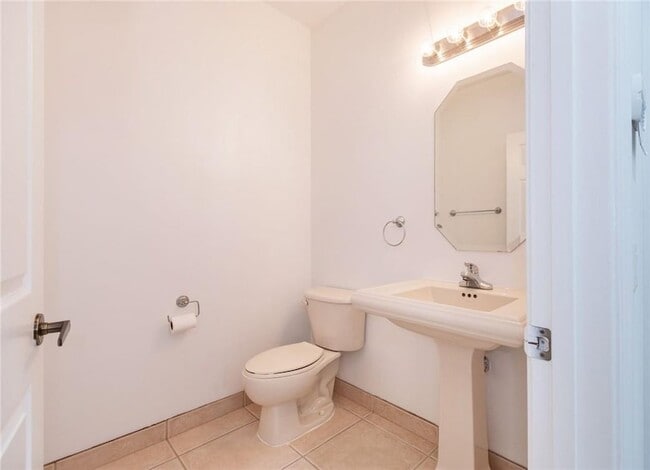 Building Photo - 1609 Sweetgum Terrace