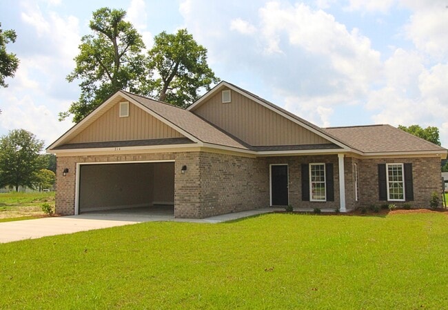 Building Photo - 214 Silverthorn Dr