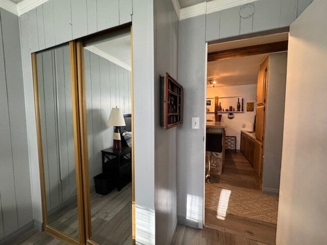 Building Photo - 3 BR 2 bath Furnished home Utilities Included & Brand new Interior-Custom Remodel