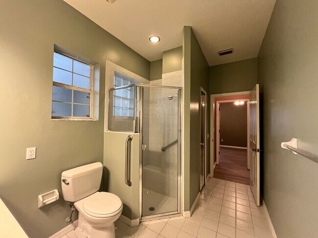 Building Photo - 4/3 Executive Brick Home