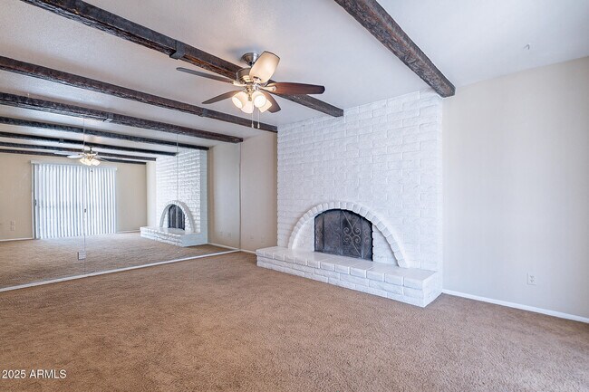 Building Photo - 2808 S Terrace Rd