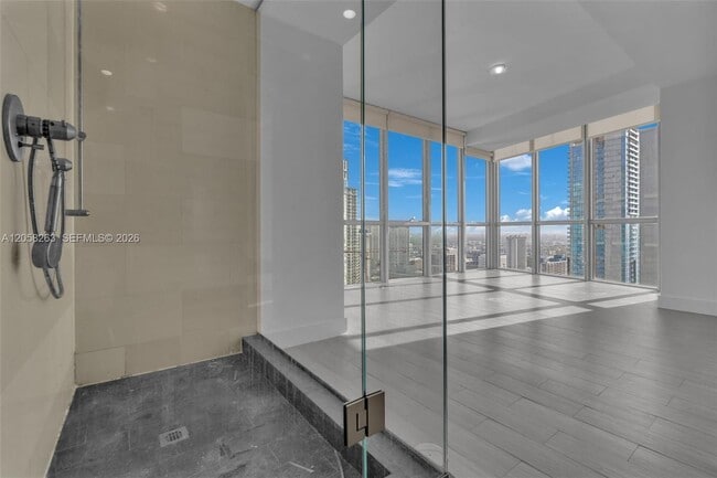 Building Photo - 1100 Biscayne Blvd