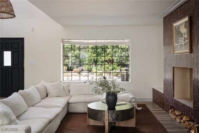 Building Photo - 2940 Rosanna St