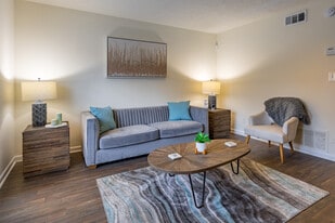 Interior Photo - Beacon Ridge