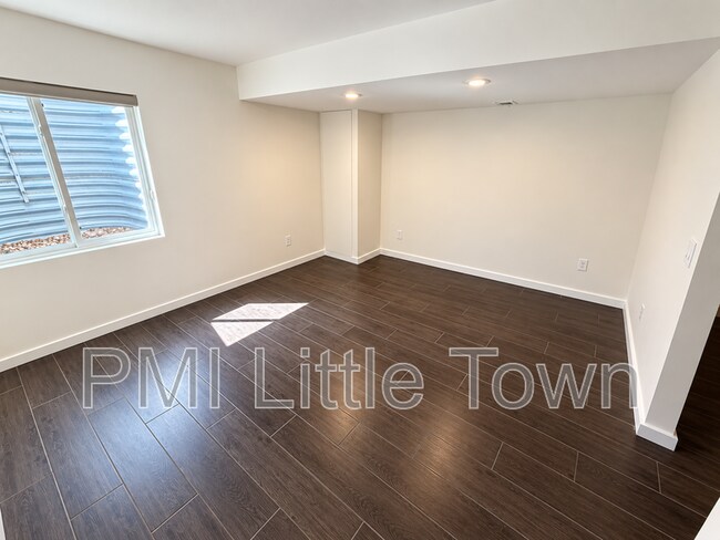Building Photo - 9785 Dunning Cir