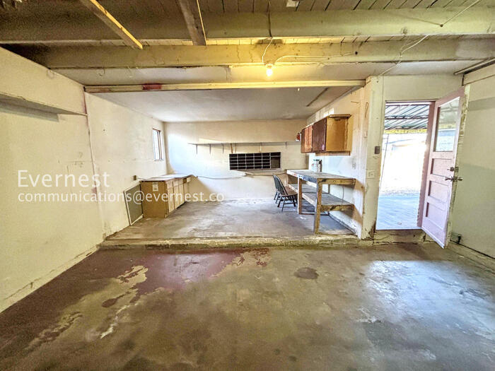 Building Photo - 3191 Troy St