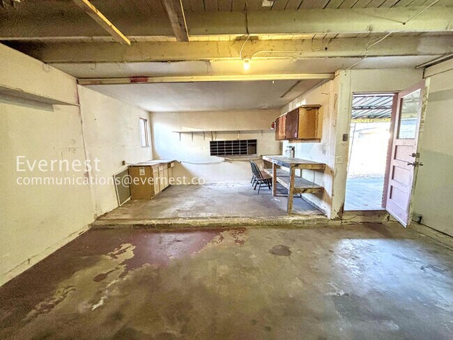 Building Photo - PROMO: Get $500 Off the First Month's Rent!3 Bed, 2 Bath Home with Garage / Available Now!