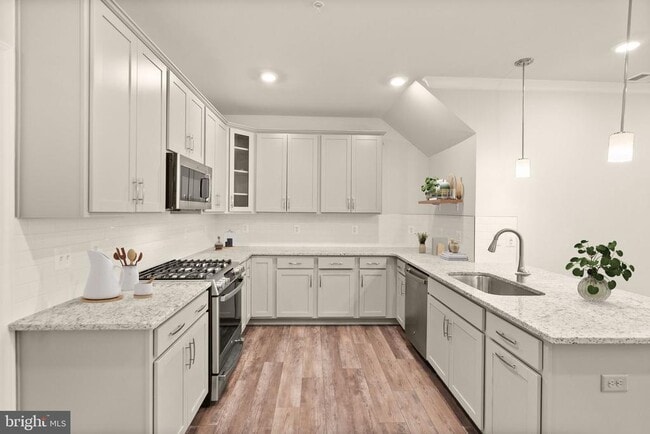 Building Photo - 43361 Radford Divide Ter