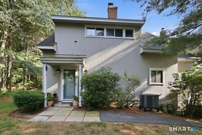 Building Photo - 10 Partridge Ct