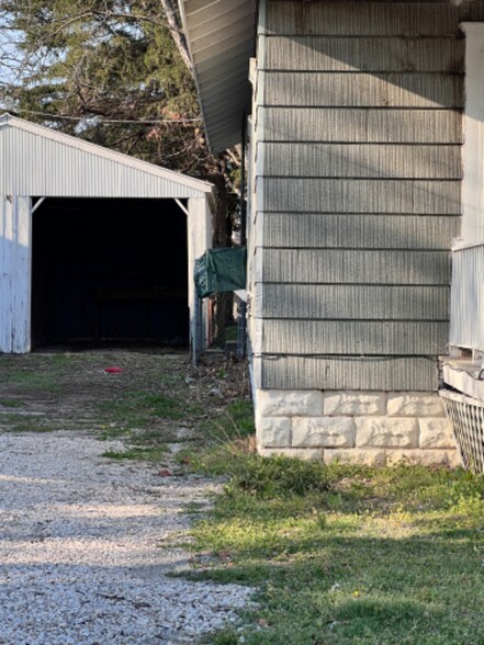 Building Photo - 2025 E 3rd Ave