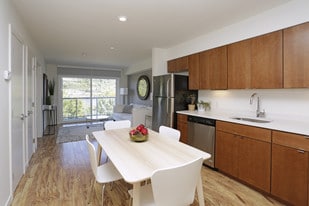 Interior Photo - 3030 South Water Apartments