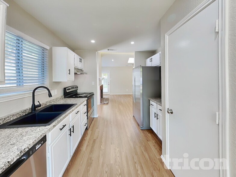 Building Photo - 1109 Glen Creek Dr