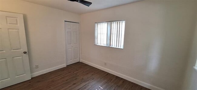 Building Photo - 1150 NW 23rd Ave