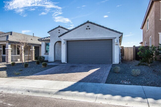 Building Photo - COMING SOON !! Mountainside Living at Canyon Views! 4 bedroom 2 bathroom!