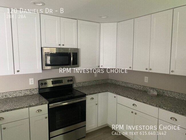 Building Photo - Lovely, modern 2bd/2ba near to Downtown Fr...