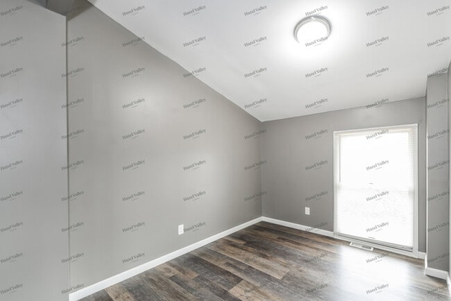 Building Photo - 2796 Dawnview Dr