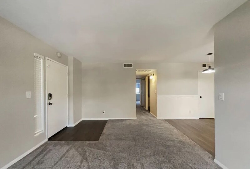 Building Photo - 1215 Sarabande Ln