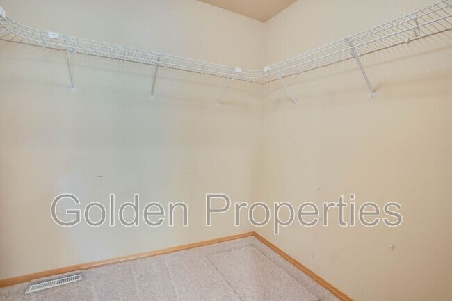 Building Photo - 3045 W Thorndale Loop