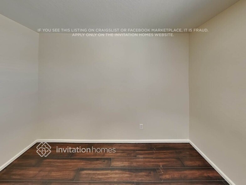 Building Photo - 1374 Matthews Dr