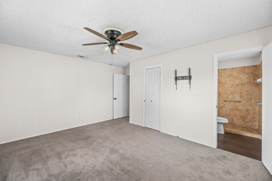 Building Photo - 4014 Richwood Cir