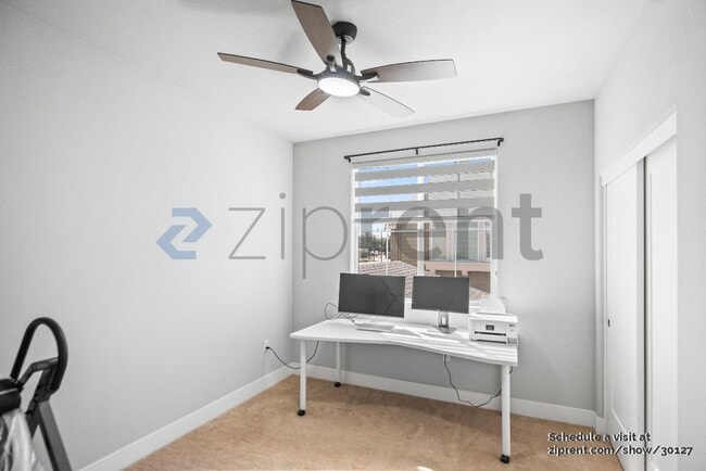 Building Photo - Unit