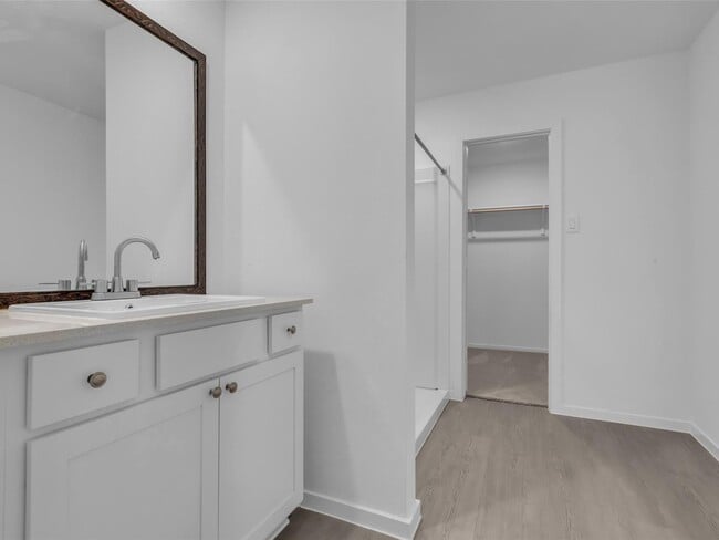 Building Photo - 277 Douglas Hls Dr