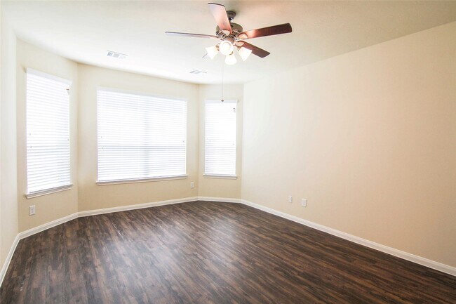 Building Photo - 29438 Westhope Dr