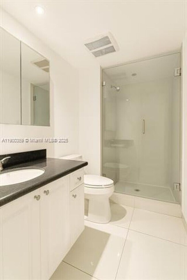 Building Photo - 2401 Collins Ave