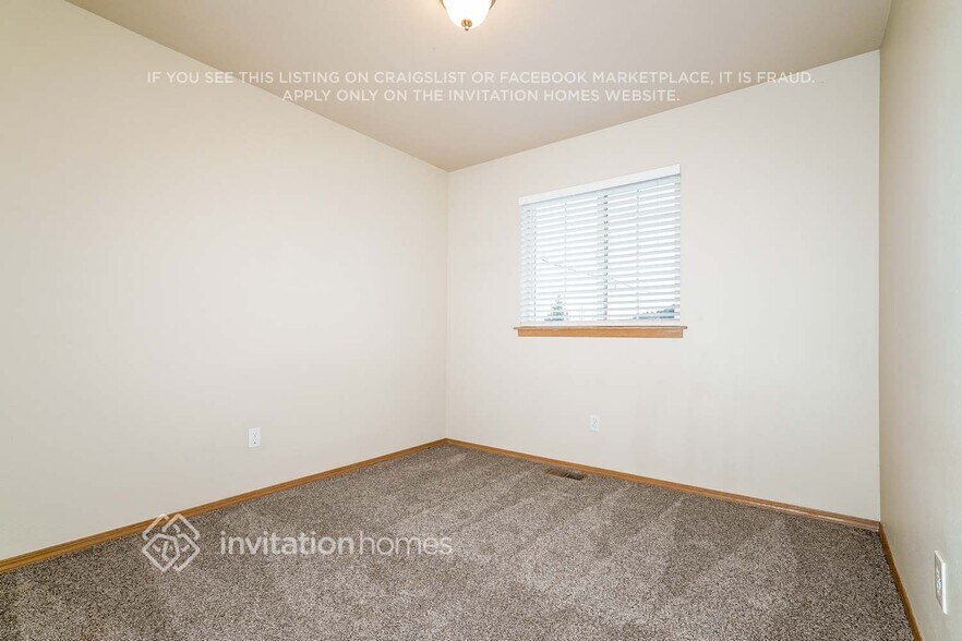 Building Photo - 306 Deeded St