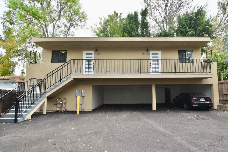 Building Photo - 14830 Dickens St